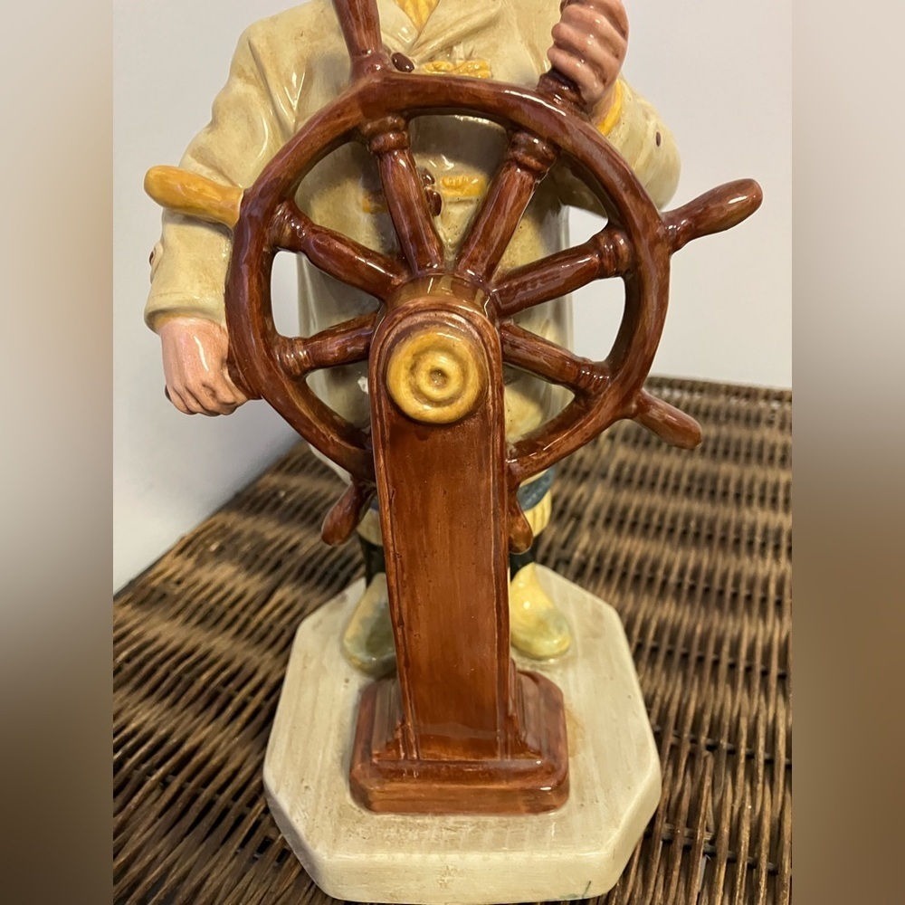 Royal Doulton Nautical Figure in Cream and Brown - Picture 7 of 10